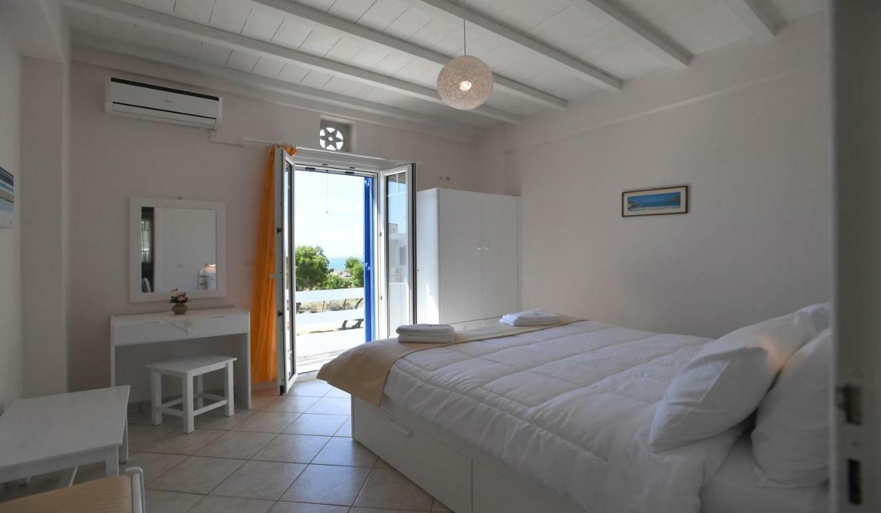 Nostos Beachfront Apartments & Studios アギオス・イオアニス エクステリア 写真