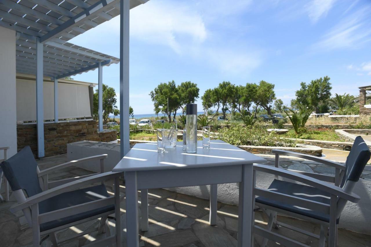 Nostos Beachfront Apartments & Studios アギオス・イオアニス エクステリア 写真