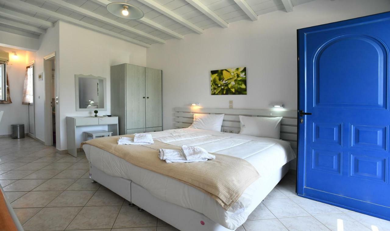 Nostos Beachfront Apartments & Studios アギオス・イオアニス エクステリア 写真