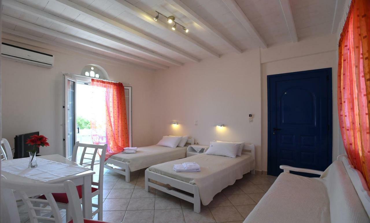 Nostos Beachfront Apartments & Studios アギオス・イオアニス エクステリア 写真